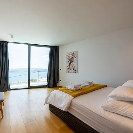 Laurynn With Roof And Pool Villa Crikvenica