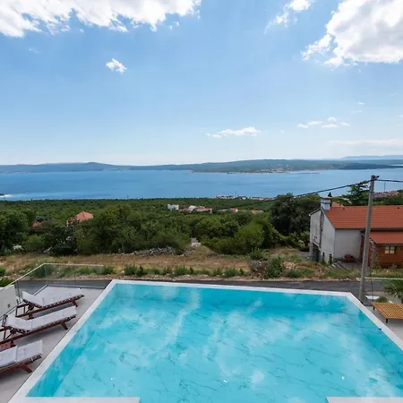 Laurynn With Roof And Pool Villa Crikvenica